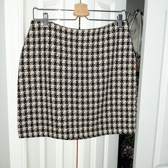 Mini Skirt - Picture 1 of 3